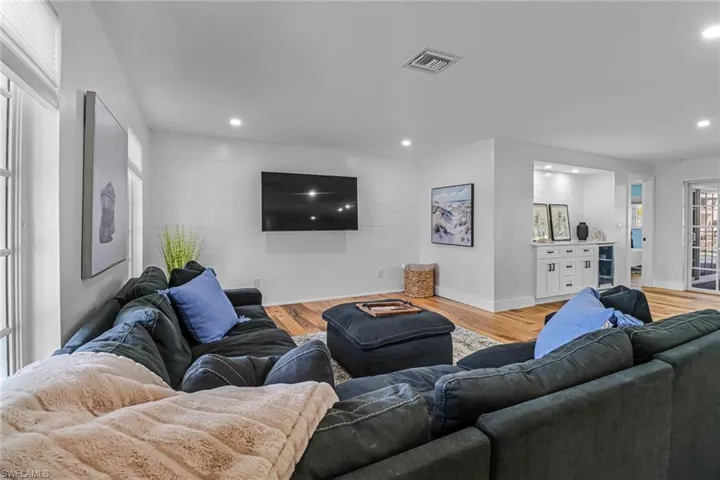 1823 Hurricane Harbor Ln, Naples, Florida 34102