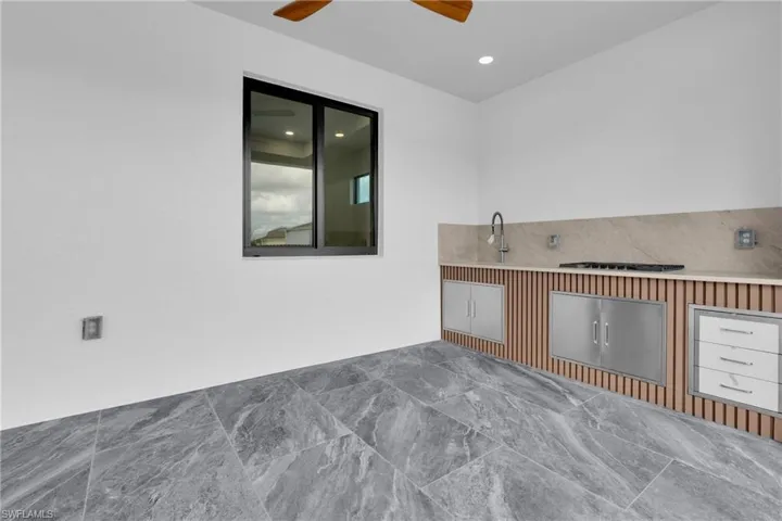 2005 Sw 2nd St, Cape Coral, Florida 33991