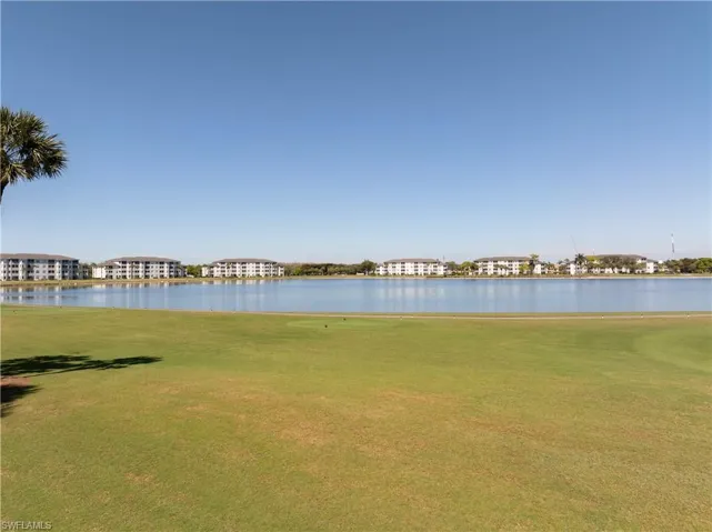 Water view and 18th hole of Sabel golf course