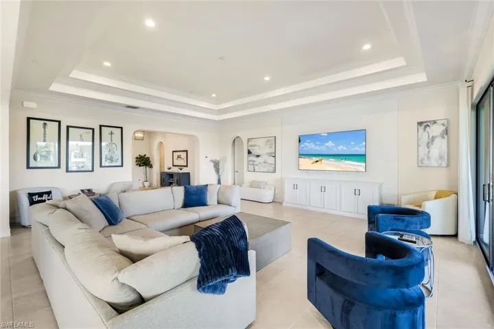 9469 Greenleigh Ct, Naples, Florida 34120
