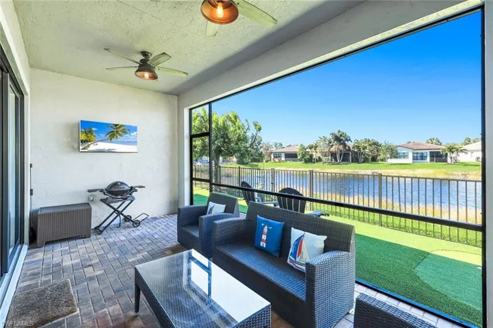 9469 Greenleigh Ct, Naples, Florida 34120