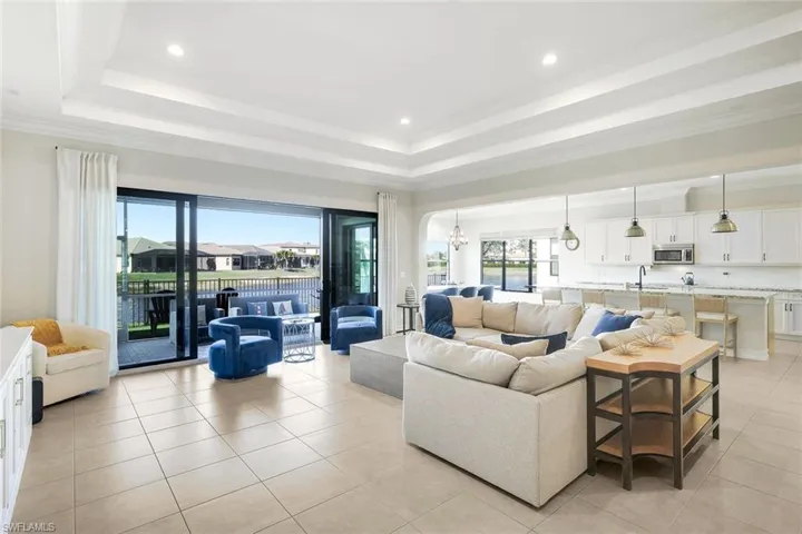 9469 Greenleigh Ct, Naples, Florida 34120