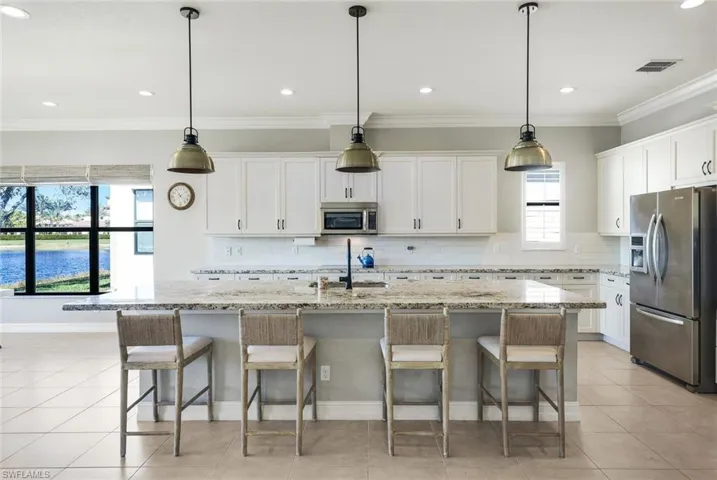 9469 Greenleigh Ct, Naples, Florida 34120