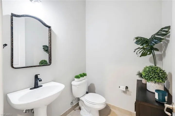 9469 Greenleigh Ct, Naples, Florida 34120