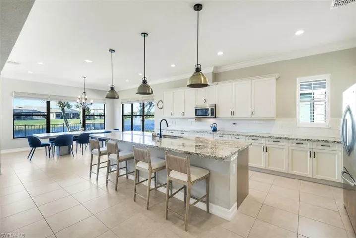 9469 Greenleigh Ct, Naples, Florida 34120
