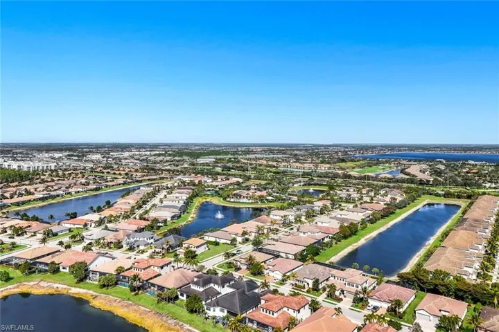 9469 Greenleigh Ct, Naples, Florida 34120