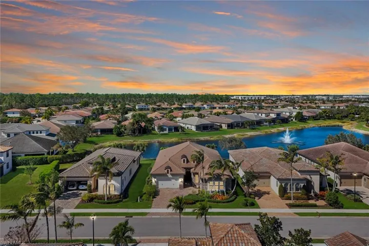 9469 Greenleigh Ct, Naples, Florida 34120
