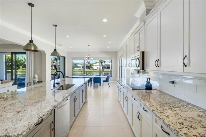 9469 Greenleigh Ct, Naples, Florida 34120
