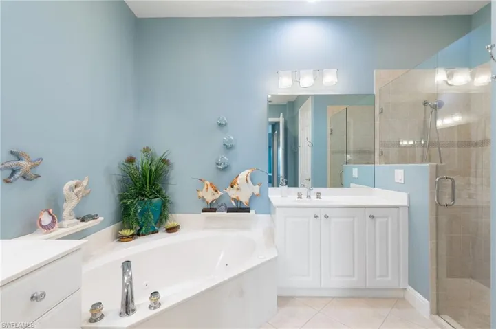 9235  Tesoro  LN, Naples, FL 34114
