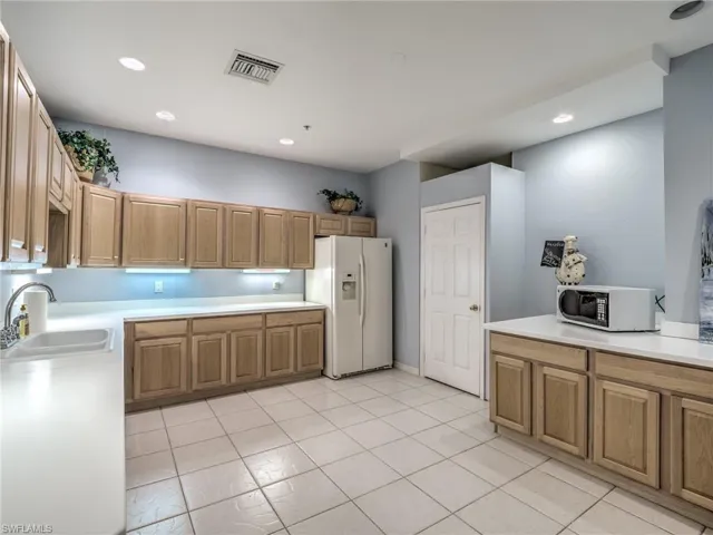 Social room kitchen for large parties and holidays