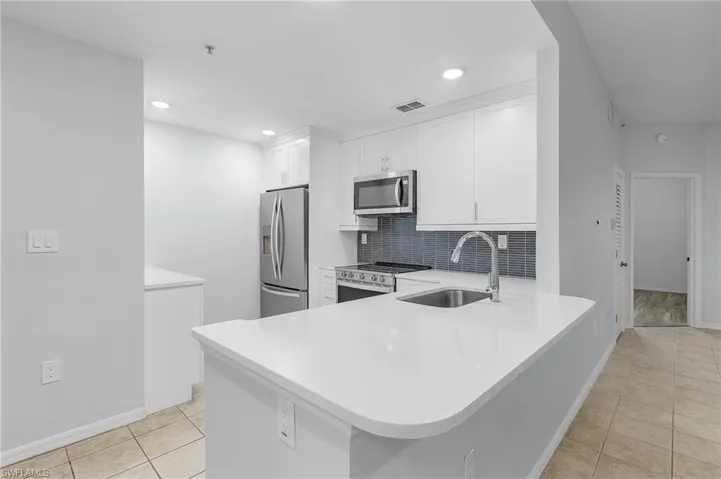 15440  Bellamar  CIR, Fort Myers, FL 33908