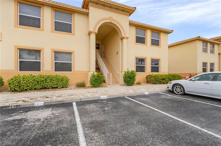 15440  Bellamar  CIR, Fort Myers, FL 33908
