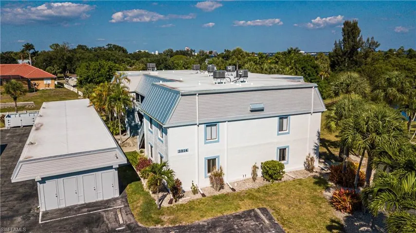 3914 Orange Grove Blvd 1, North Fort Myers, Florida 33903