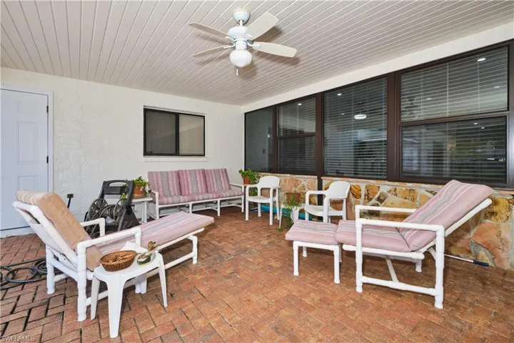 Spacious Pool Lanai.
