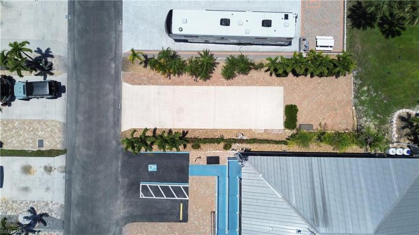 406  Clamshell  LN, Fort Myers Beach, FL 33931