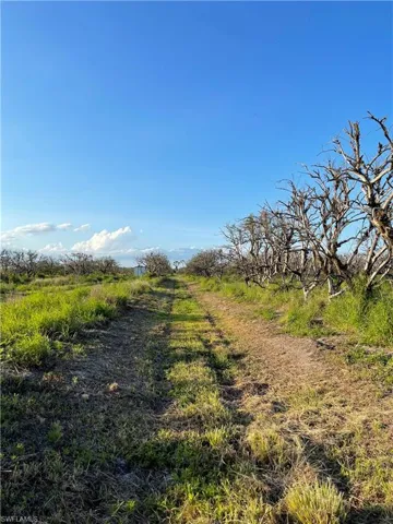 7050  6th  RD, Labelle, FL 33935