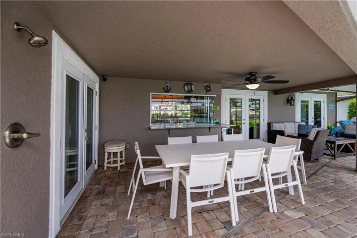 Large covered Lanai