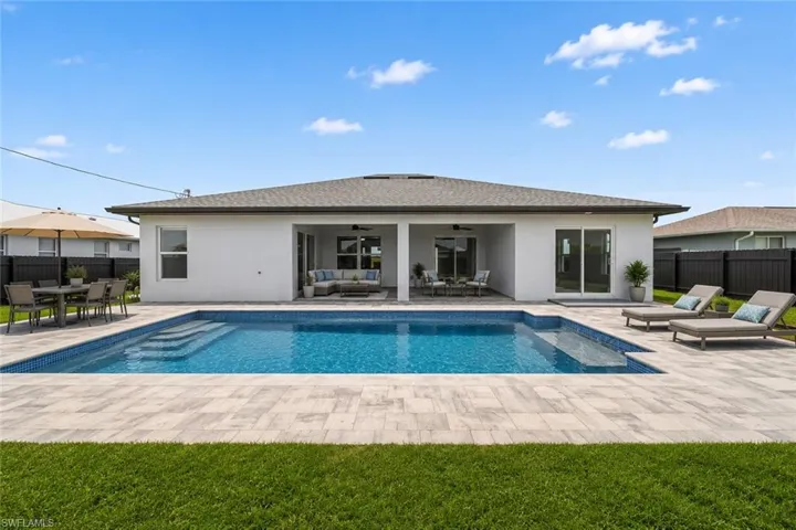 1013 14th Ter, Cape Coral, Florida 33909