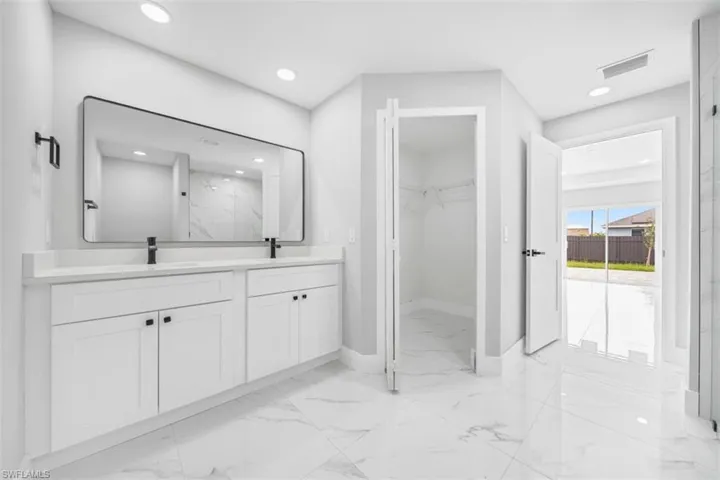 1013 14th Ter, Cape Coral, Florida 33909