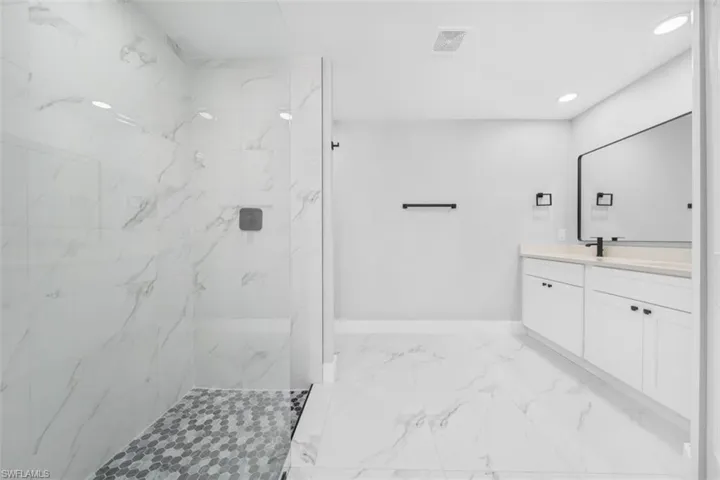 1013 14th Ter, Cape Coral, Florida 33909