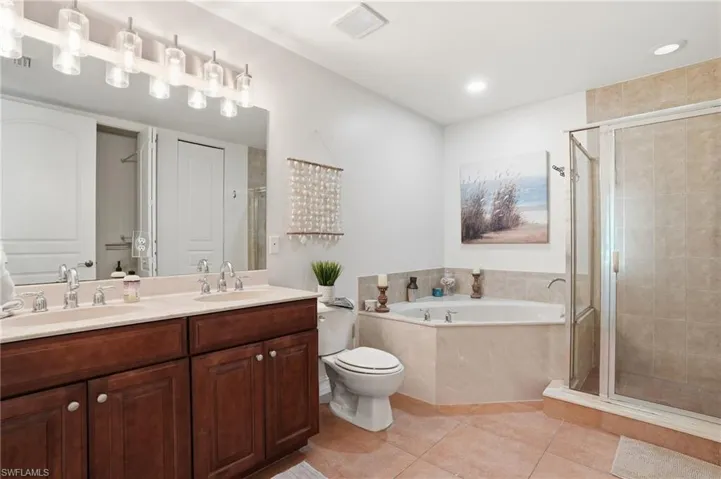 4450 Chickee Hut Ct 103, Bonita Springs, Florida 34134