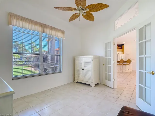 Den/Bedroom