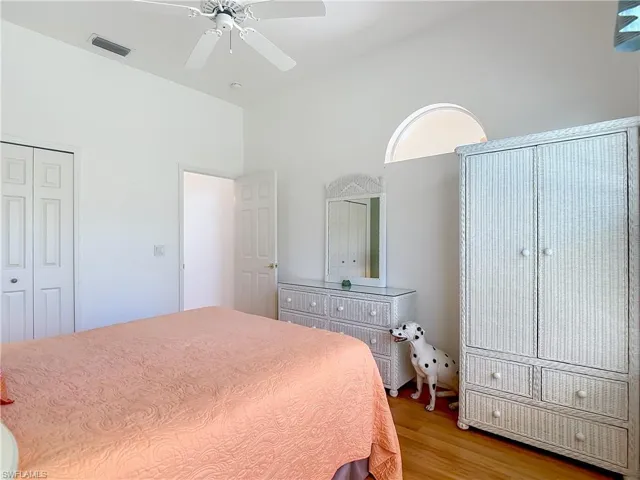 Guest bedroom