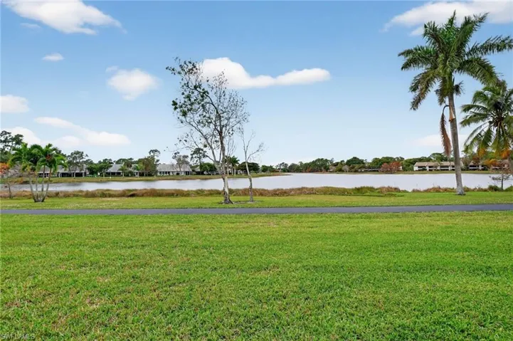 2827  Aintree  LN, Naples, FL 34112
