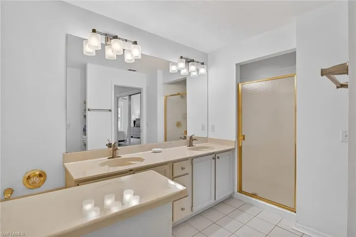 2827  Aintree  LN, Naples, FL 34112