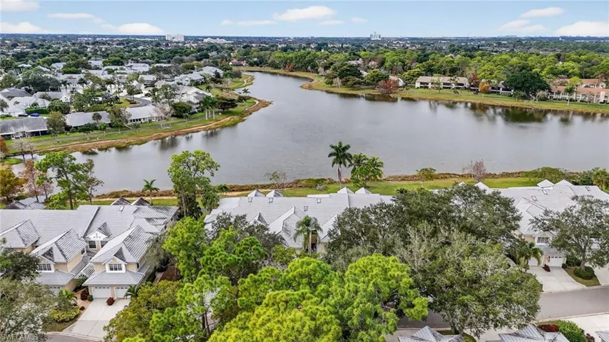 2827  Aintree  LN, Naples, FL 34112