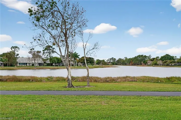 2827  Aintree  LN, Naples, FL 34112