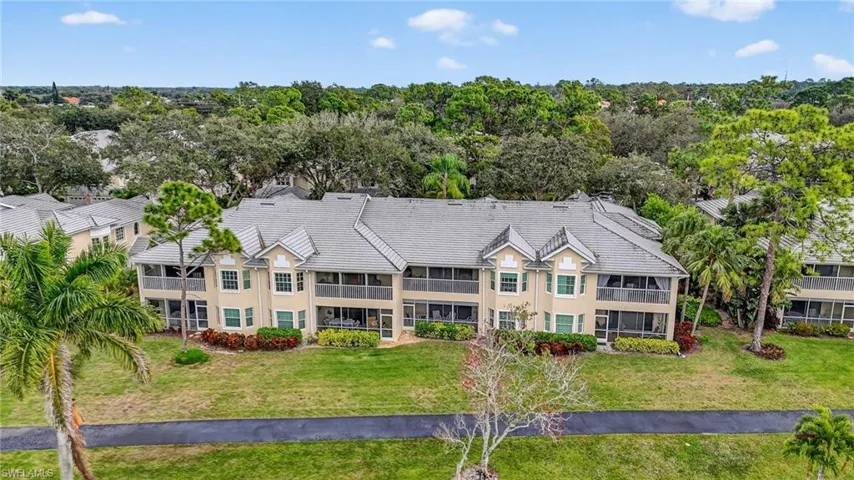 2827  Aintree  LN, Naples, FL 34112