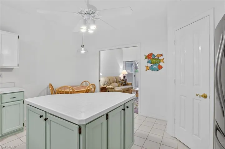 2827  Aintree  LN, Naples, FL 34112