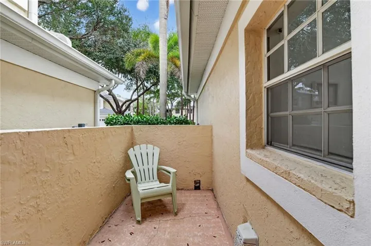2827  Aintree  LN, Naples, FL 34112