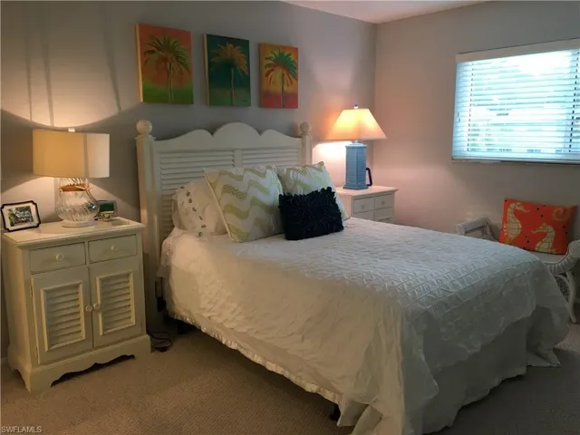 Queen bed