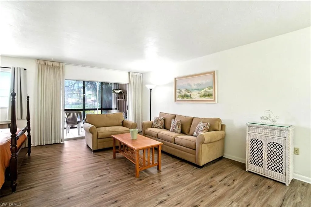 2079 Barkeley LN, Fort Myers, FL 33907,225062551