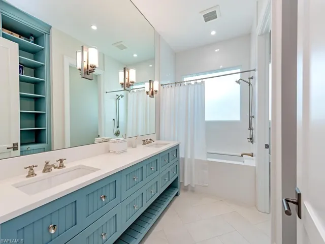 55 13th Ave S, Naples, Florida 34102