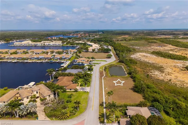 214  Cays  DR, Naples, FL 34114