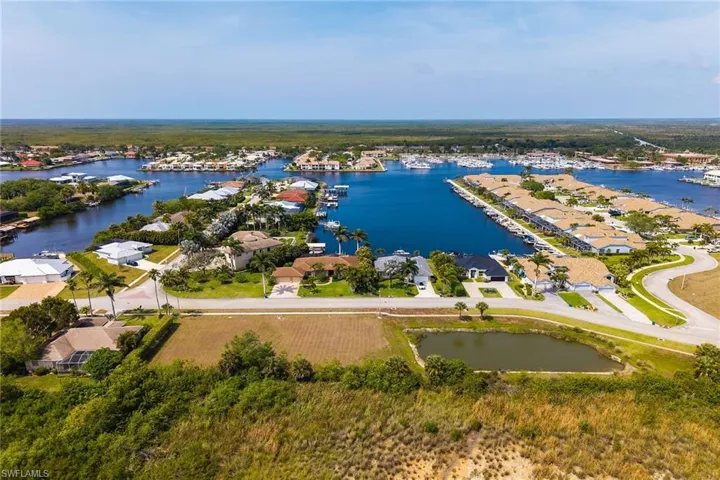 214  Cays  DR, Naples, FL 34114