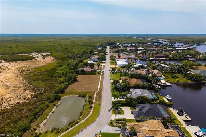 214  Cays  DR, Naples, FL 34114