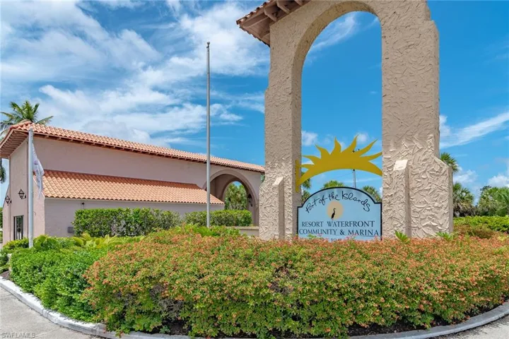 214  Cays  DR, Naples, FL 34114