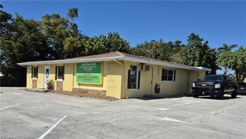 1615  Colonial  BLVD, Fort Myers, FL 33907
