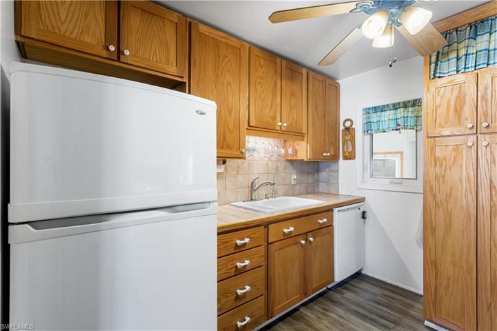 702  Lbj  LN, NORTH FORT MYERS, FL 33917