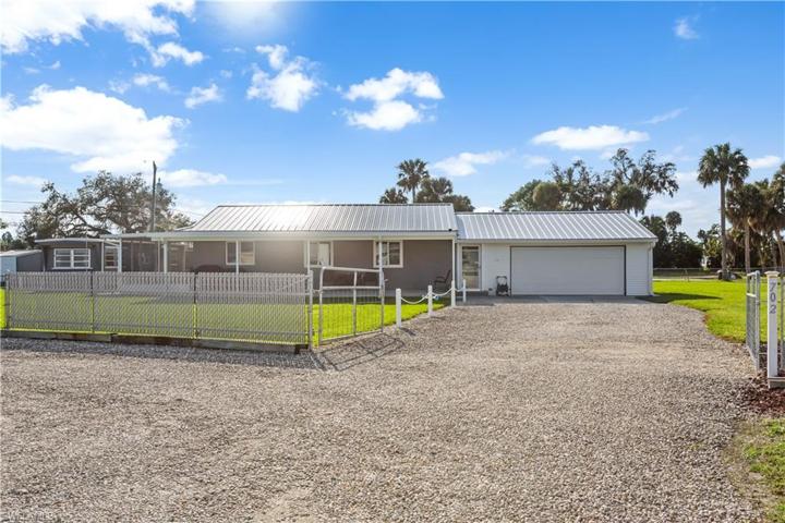 702  Lbj  LN, NORTH FORT MYERS, FL 33917