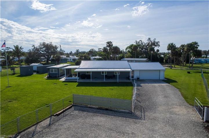 702  Lbj  LN, NORTH FORT MYERS, FL 33917