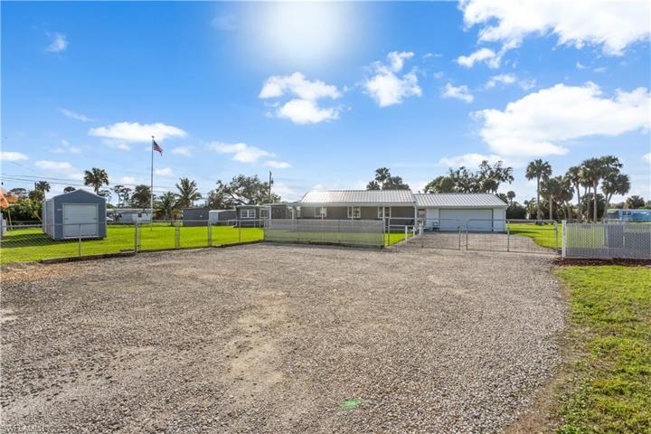702  Lbj  LN, NORTH FORT MYERS, FL 33917