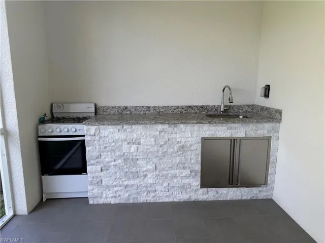 3200 21st St W, Lehigh Acres, Florida 33971