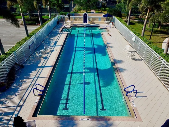 8578 Veronawalk Cir, Naples, Florida 34114