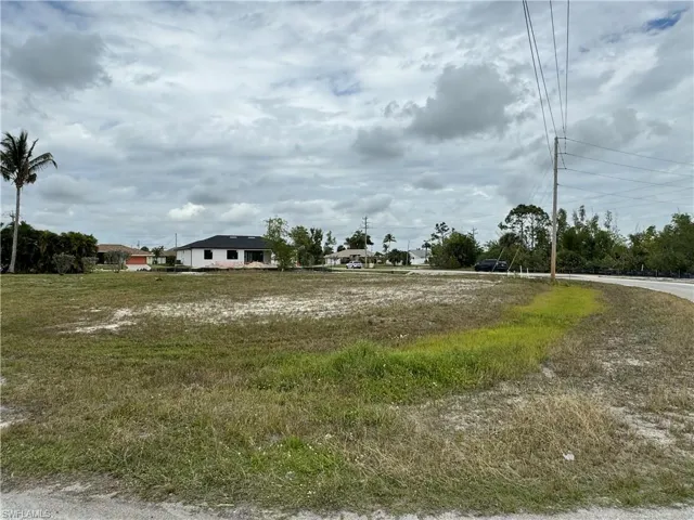 2507 Gleason PKWY, CAPE CORAL FL 33914