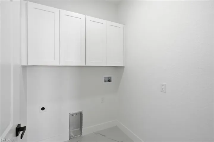 9014 Lawn Ct, Labelle, Florida 33935